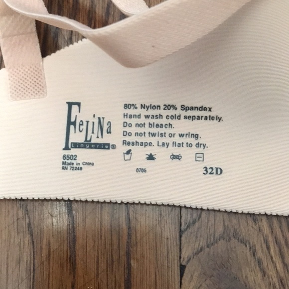 New Felina lingerie nude bra-Underwire with memory foam, lightly padded - 32D - Picture 4 of 8